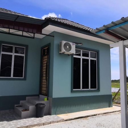 Ummi'S Homestay Besut 瓜拉勿述 外观 照片